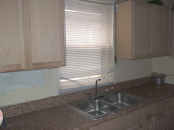 2nd image of 3235 S Benton Ave