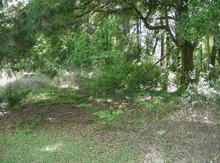 832 NE 3rd Ave, Trenton, FL 32693
