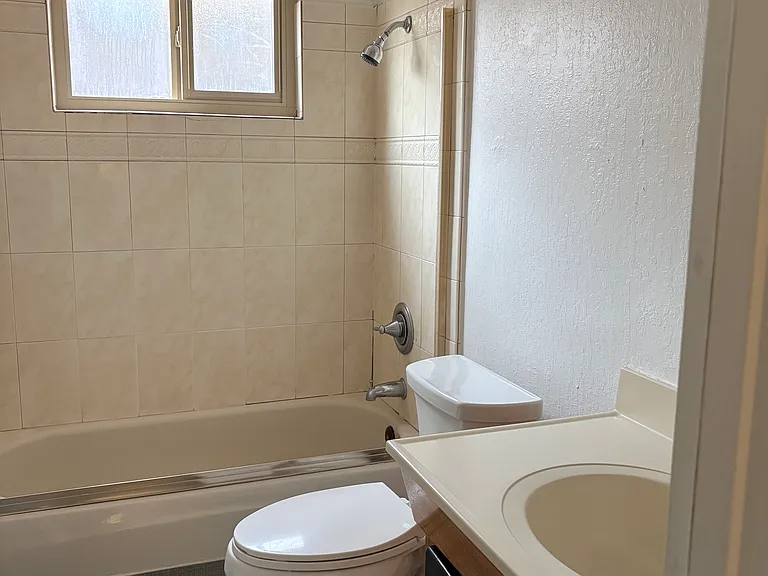 3937 Highgate Way — Photo 12