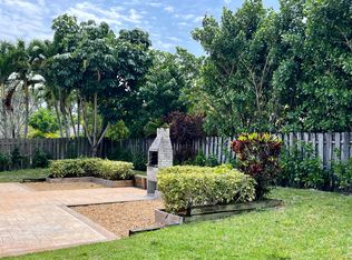 21739 Little Bear Ln, Boca Raton, FL 33428