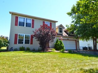 2820 Turnberry Dr, Ottawa, IL 61350
