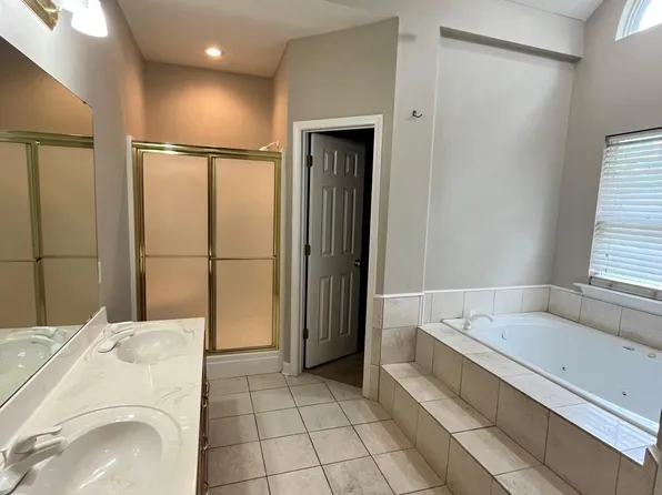 1345 Stone Crest Dr, Conway, AR 72034