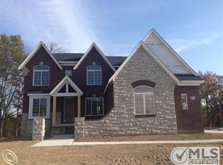 7346 Sawgrass Dr, Washington, MI 48094