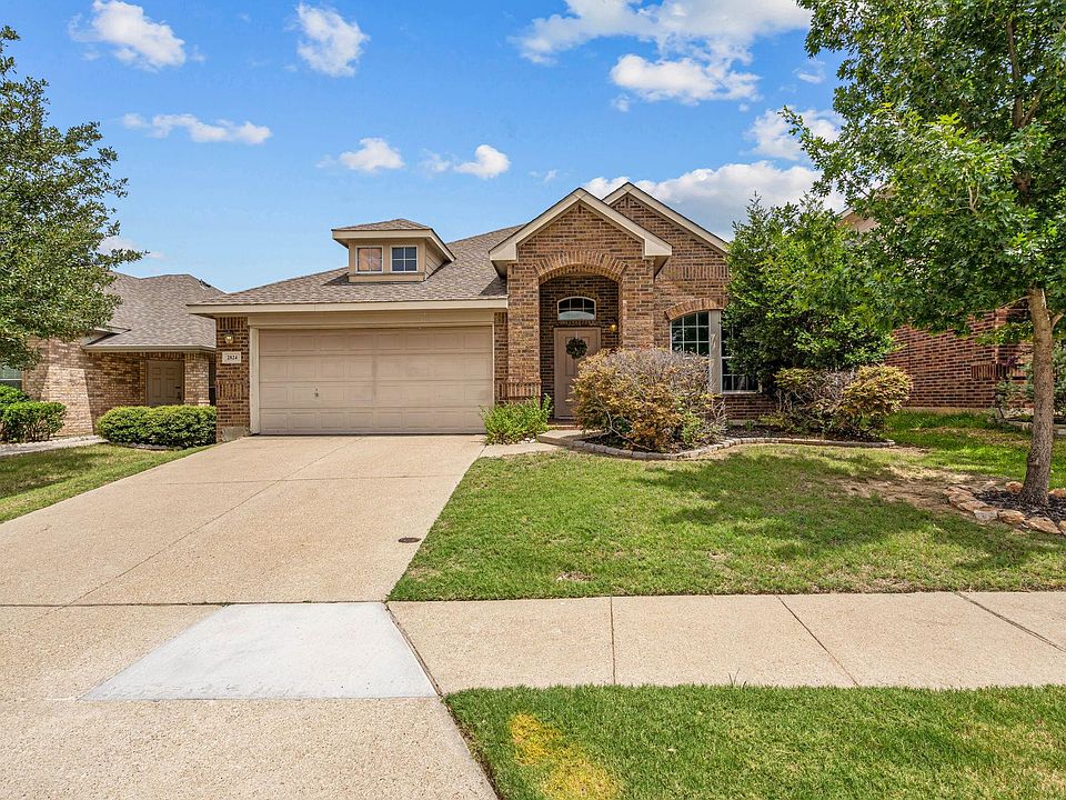 1st image of 2824 Bentwood Way