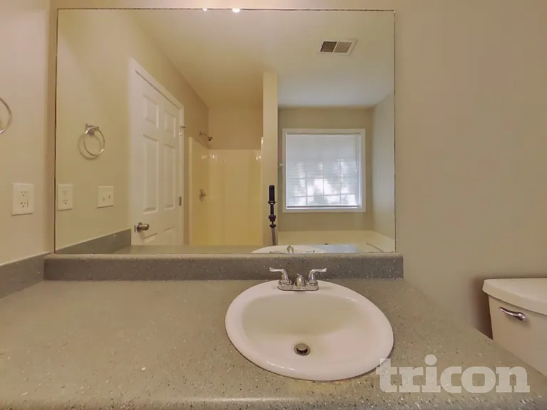 103 Fairfax Dr — Photo 8