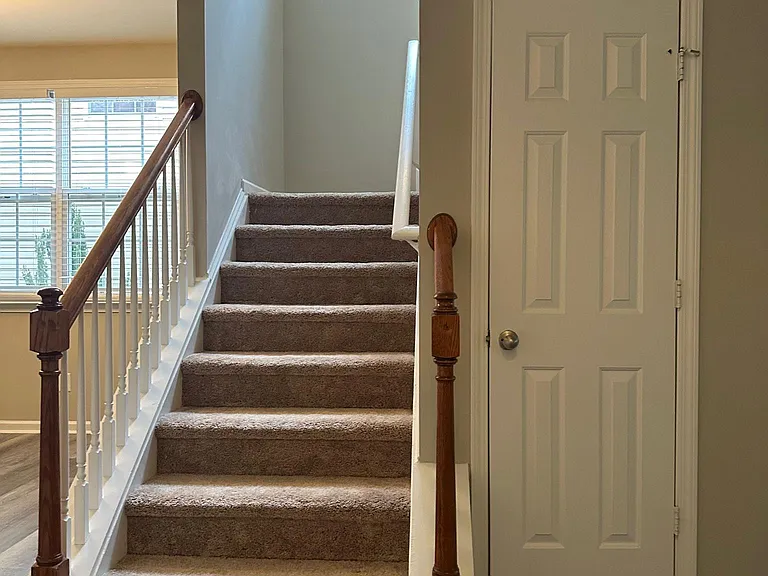 219 Northlands Dr — Photo 14