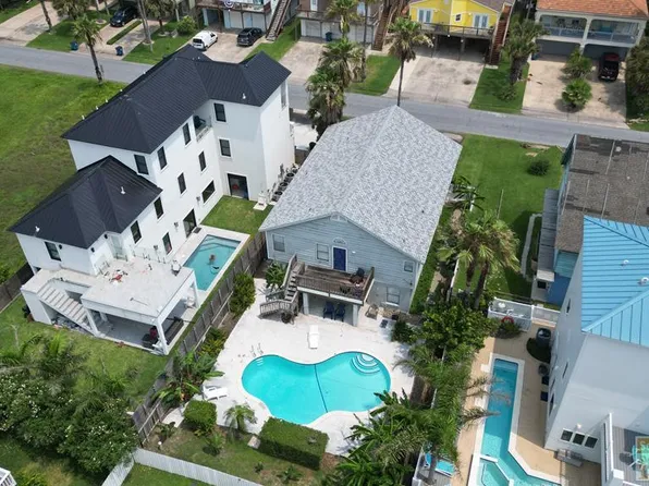 131 E Acapulco St, South Padre Island, TX 78597