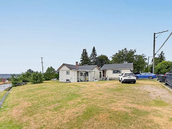3rd image of 319 8th Ave E