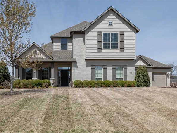 2348 Riverfront Ln, Fayetteville, AR 72703
