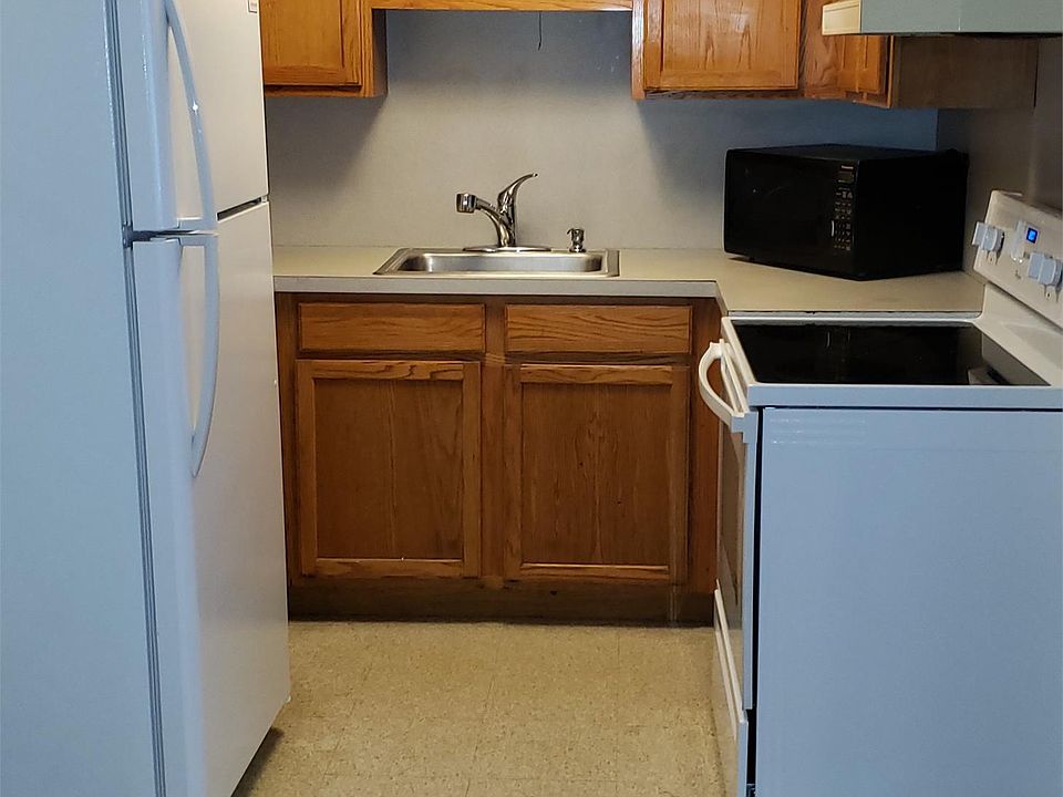 2nd image of 255 Elm St #304