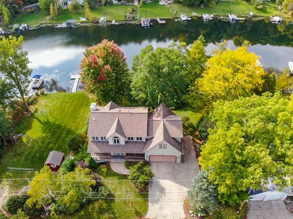 West Bend WI Single Family Homes For Sale - 8 Homes | Zillow