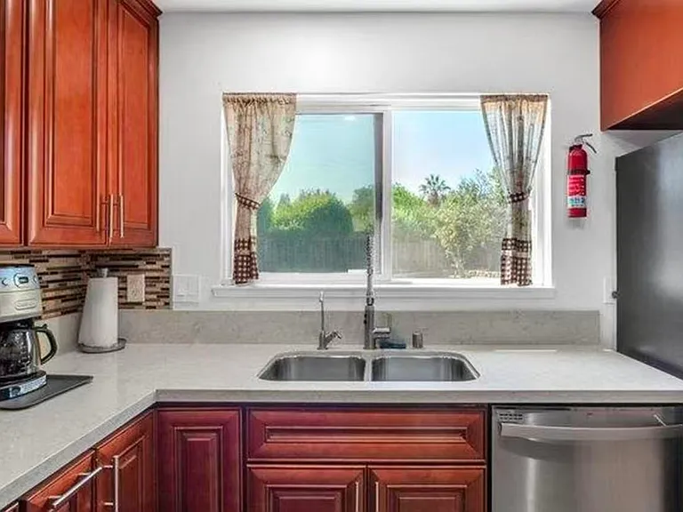 1181 Muriel Ct — Photo 14