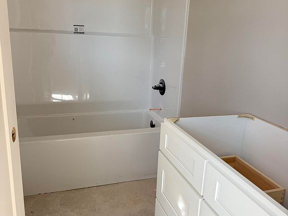 4th image of 360 N Wright Rd