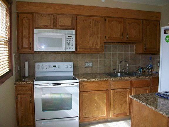 2nd image of 119 Chesapeake Ln
