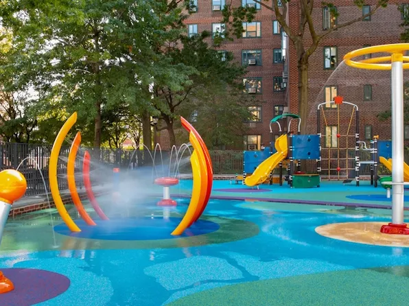 4 Stuyvesant Oval image 14 of 15