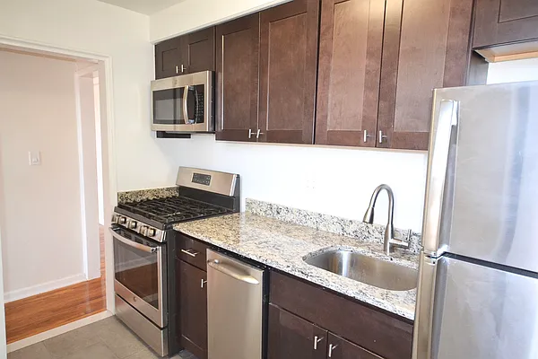 Rented by Silverstein Collection LLC  | media 50