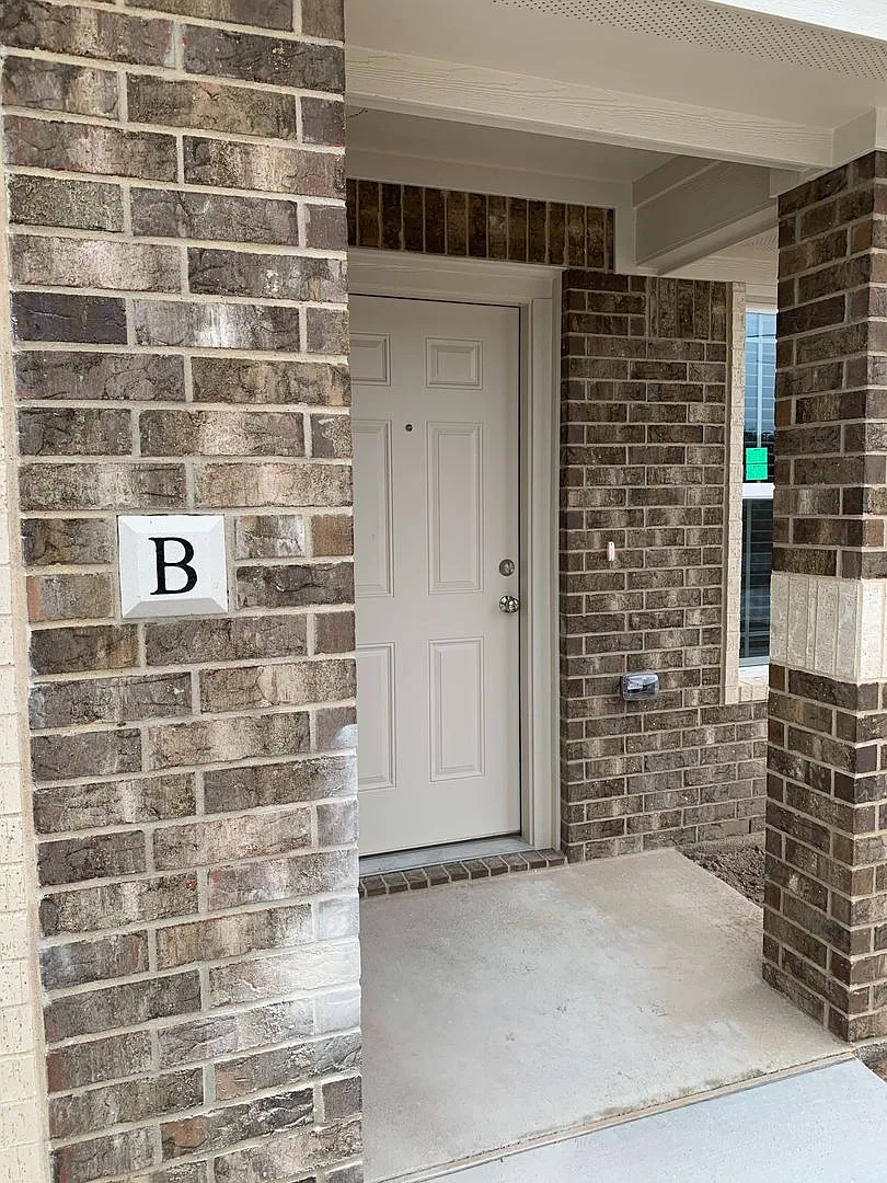 2432 FM 1113 — Photo 2