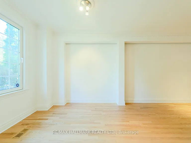 101 Pears Ave — Photo 6
