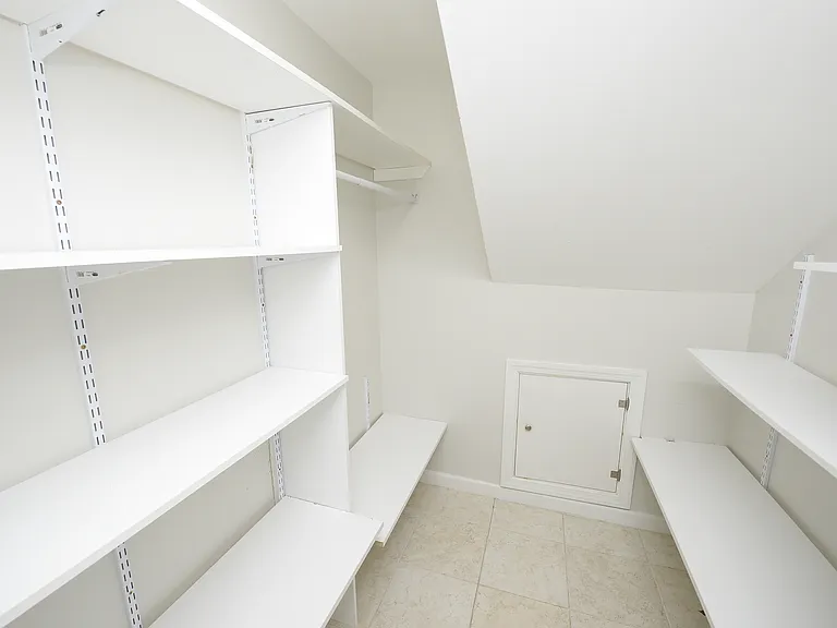 43 Union St #20 — Photo 16