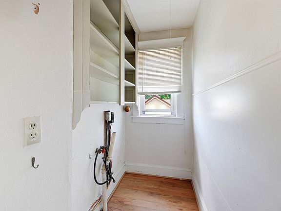 5th image of 42 Ferry St
