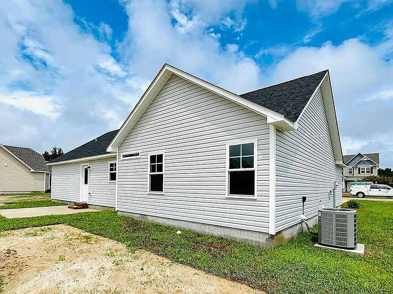 707 Alpha Ct — Photo 4