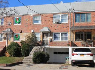 7533 Penelope Ave, Middle Village, NY 11379