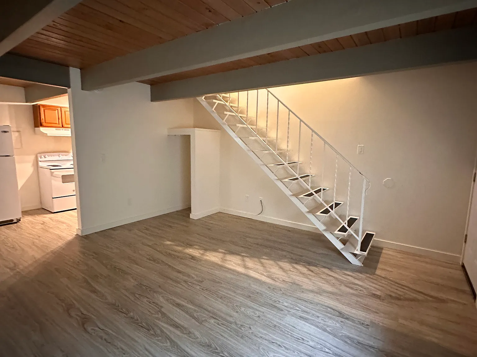 2425 SW Leonard St — Photo 4
