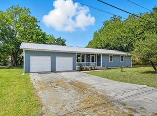 1321 Park Pl, Carthage, MO 64836