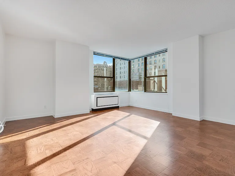 247 W 87th St #7E — Photo 2