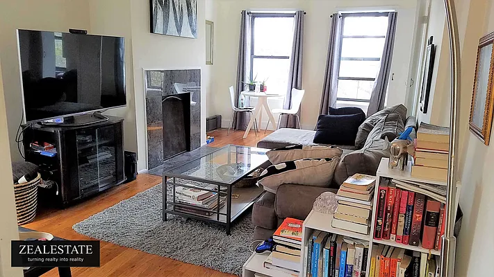 Rented by ZealEstate Group Inc | media 6