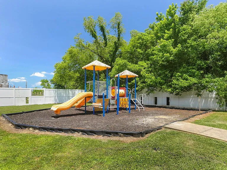 Cypress Meadows Apartments — Photo 9