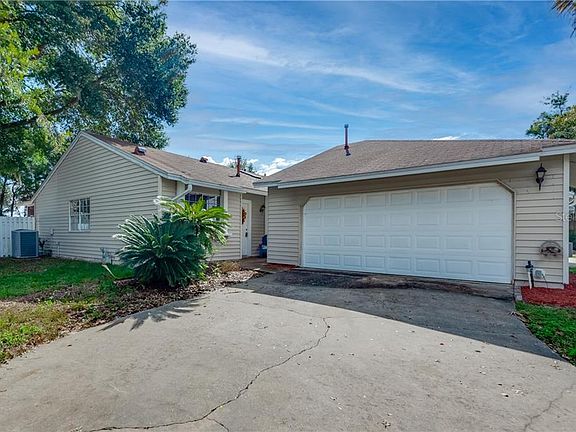 3rd image of 1331 Landry Cir