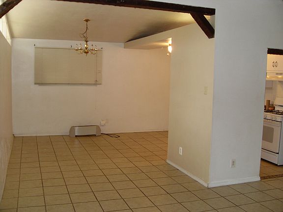 4th image of 7105 Berkridge Dr
