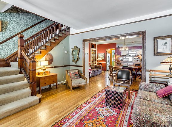 3rd image of 5736 S Blackstone Ave