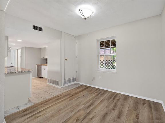 5th image of 1208 Quill Dr