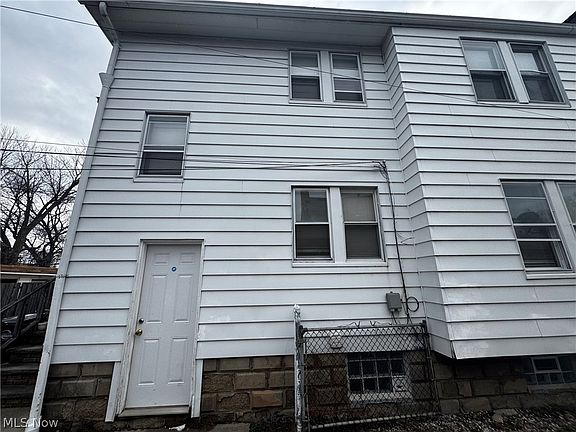4th image of 6814-6816 Bradley Ave
