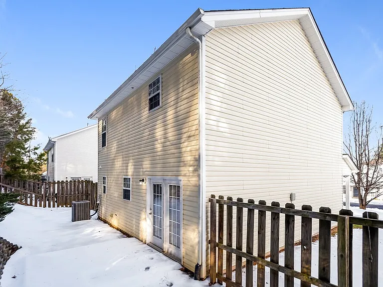 5012 Saint Charles Dr — Photo 17