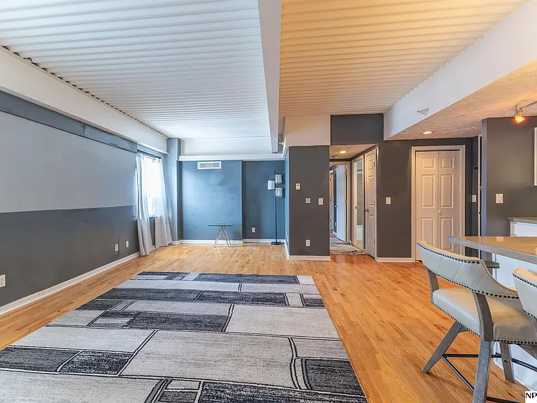 105 N 31st Ave #701 — Photo 6
