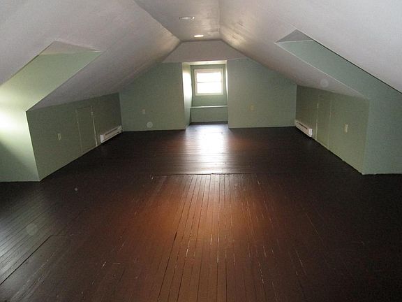 attic/ 2nd bedroom