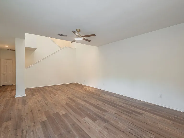 5893 Westhaven Dr — Photo 7
