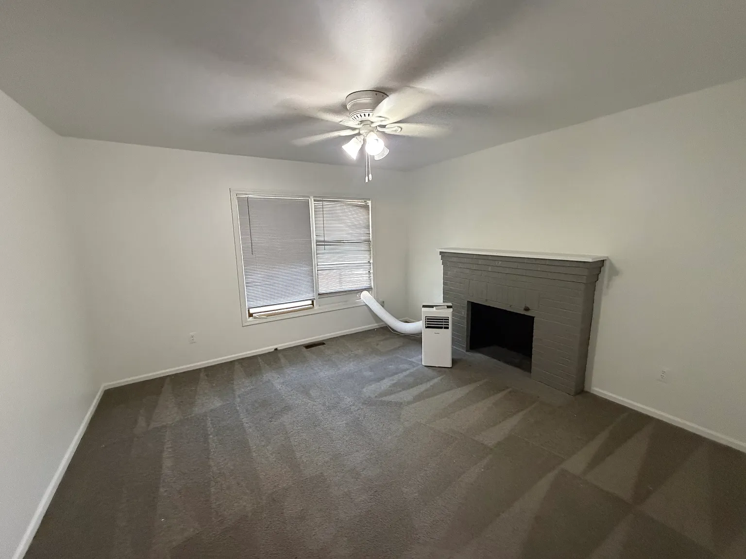 1601 Dexter Ave — Photo 3