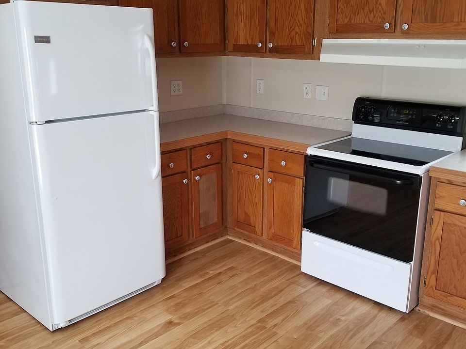 1st image of 5663 Sleepy Hollow Ln