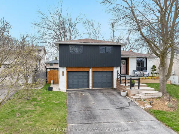 20 Carol Rd, Barrie, ON L4N 3P5