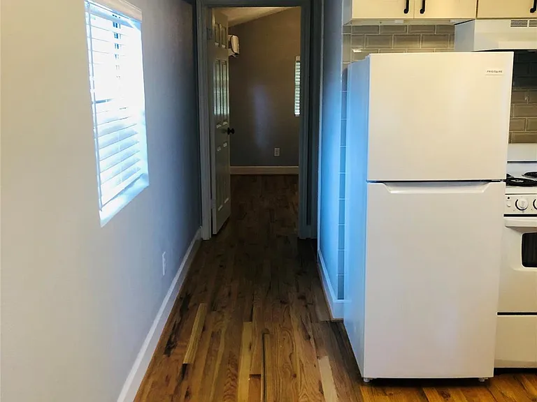 734A McDaniel St — Photo 11