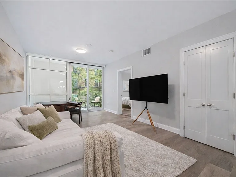 771 Harrison Ave #201 — Photo 4