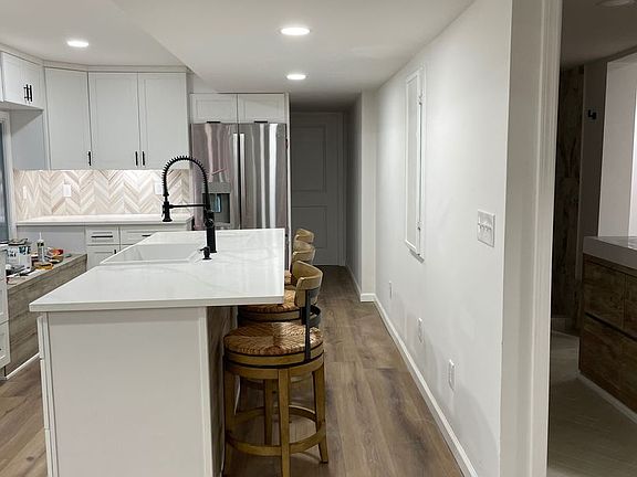 3rd image of 2883 Wynfair Dr #6