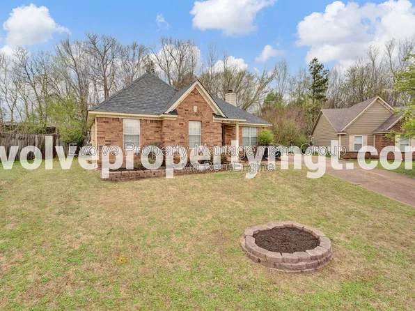3823 Twin Valley Cv, Memphis, TN 38135