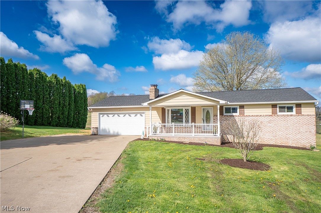 7162 Sandy Ln NW, Malvern, OH 44644 | Zillow