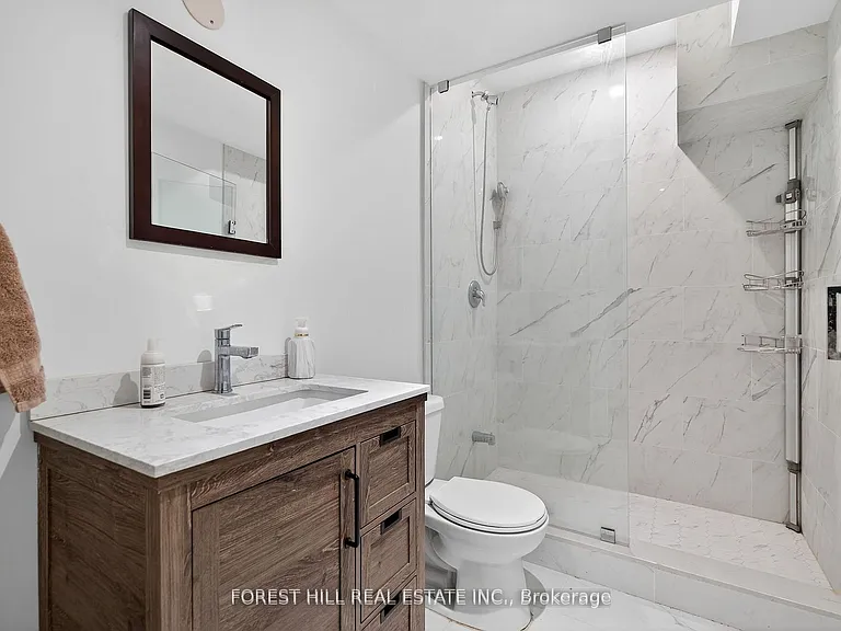 645 Coldstream Ave #BASEMENT — Photo 10