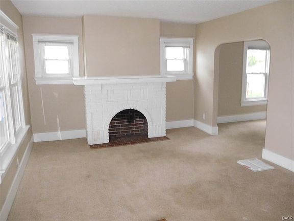 5th image of 328 Fernwood Ave